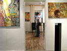 Besucher einer Ausstellung im R2 - Philosophische Werkstatt Wien & Atelier-Galerie 1070 Wien Lindengasse 61-63