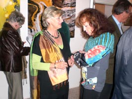 Renate Horak & Uta Maria LangerR2 Philosophische Werkstatt Galerie Atelier  1070 Wien  Abstrakte Acryl Acrylics Acrylmalerei Akademie Aneignungskunst Angewandte angewandten Animationsfilm Aquarelle Aquarellmalerei Art  Déco Ausstellung Bild bildende Bilder Bildhauerin Bildinterpretation Bildsprache Buchgestaltung Bühnenbildner DesignerInnen Dialoges Digitalen Diplomarbeit Director Einzelausstellungen expressionistischer farbintensive Farbpigmente Federzeichnungen Filmarchitekt Finissage Förderung Fotografen Fotografik Freies Galerieraum Galerieräume Gebrauchsgrafik Gebrauchskunst gesintert Gips Glasureffekten Goldschmiedekunst Grafiker Grafikerin Graphik Gruppenausstellungen Hochschule Holzschneider Holzschnitt Illustration Illustrationsgrafik Internationale interpretieren Karikatur Keramik Keramikarbeiten klassischer Kleinserien Kostümbildner Kunst Kunstakademie kunstart Kunstgeschichte KunsthandwerkerInnen Künstler Künstlerin Künstlerviertel Kunstmesse Kunstraum Kunstrichtung Kunstschaffender Kunststudium Kunstverein Kunstwerke Landschaftspanoramen Lasurmalerei Layouter Leinwand Liberales Lichtobjekte Lindengasse Maler Malerei Malerin Malkurs Malschule Malstil Masken Meisterklasse Metalle Mischtechniken moderner musikalisch Ofenbrand Ölbilder phantastischen Philosophie Photo Photographinnen Radierung Rakubrand Rauchbrand Realisten Schablonenschnitte Schriftgestaltung Schriftsetzer Segelleinen Spachteltechnik Steine Steinzeugqualität Studium surreal Tappiserie Unikate Vernissage Videopräsentationen Wandmalere Werbegrafik Wirtschaft Zeichenkurse Zeichnen 