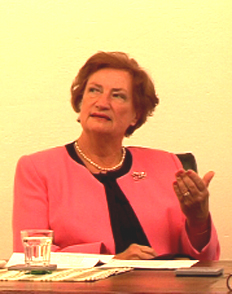 Sendereihe OKTO-TV R2-Philosophische Werkstatt Galerie Atelier 1070 Wien Lindengasse Facebook R2 Filmproduktion Filmen Videos Clips Movies Trailer Imagefilme DVD Artes Liberales Verein zur Förderung des Dialoges zwischen Philosophie und Kunst Irmgard Klammer