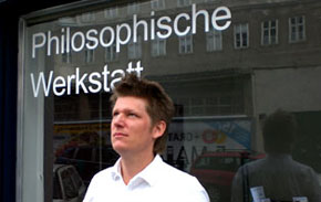 R2-Philosophische Werkstatt Galerie Atelier 1070 Wien Lindengasse Facebook R2 Filmproduktion Filmen Videos Clips Movies Trailer Imagefilme DVD Artes Liberales Verein zur Förderung des Dialoges zwischen Philosophie und Kunst Irmgard Klammer
